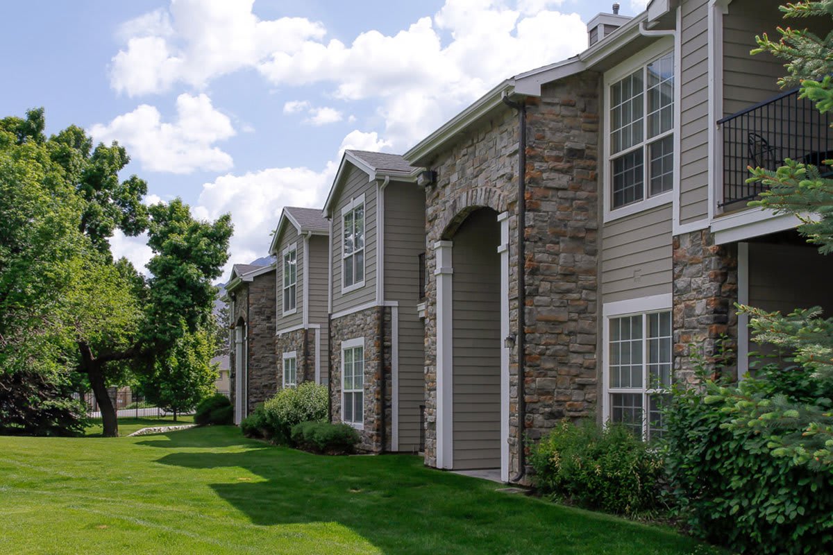 Apartments for Rent in Midvale, Utah Pinehurst Photos